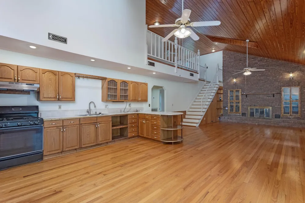 165 Paglen Ridge Drive Pikeville, TN 37367