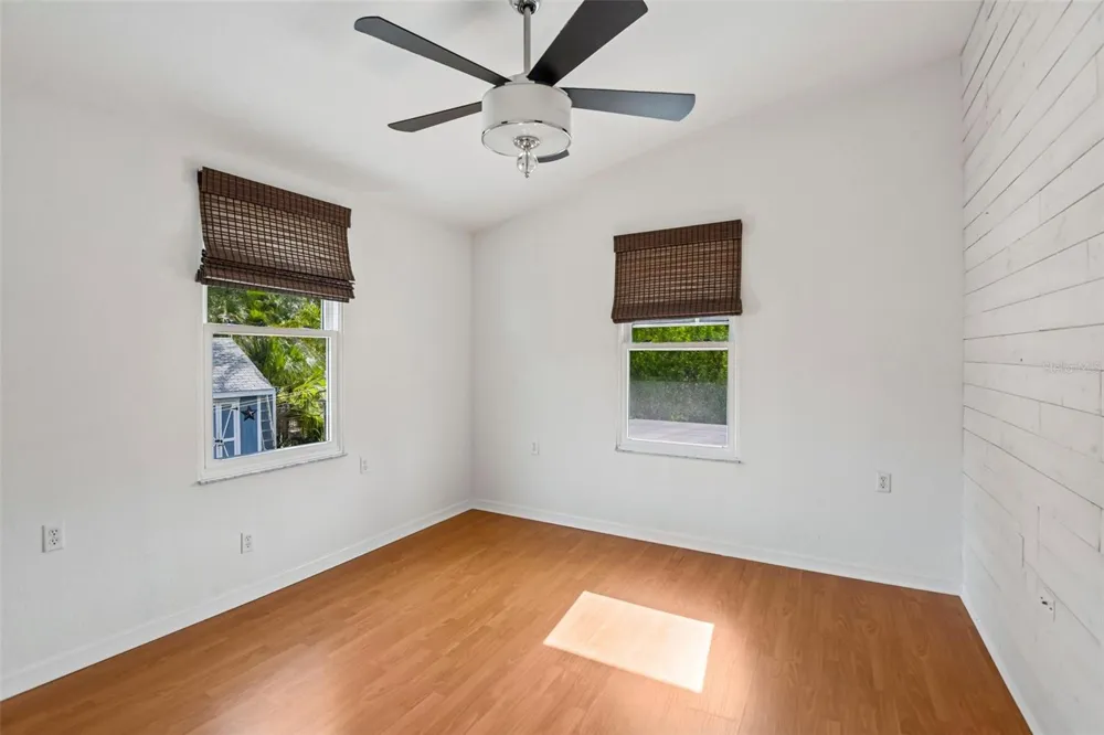 5731 28TH AVENUE S Gulfport, FL 33707