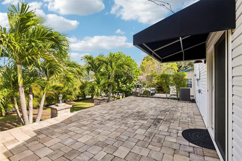 5731 28TH AVENUE S Gulfport, FL 33707