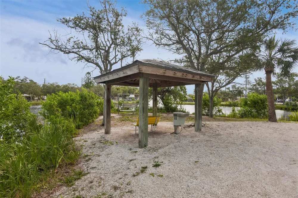 5731 28TH AVENUE S Gulfport, FL 33707