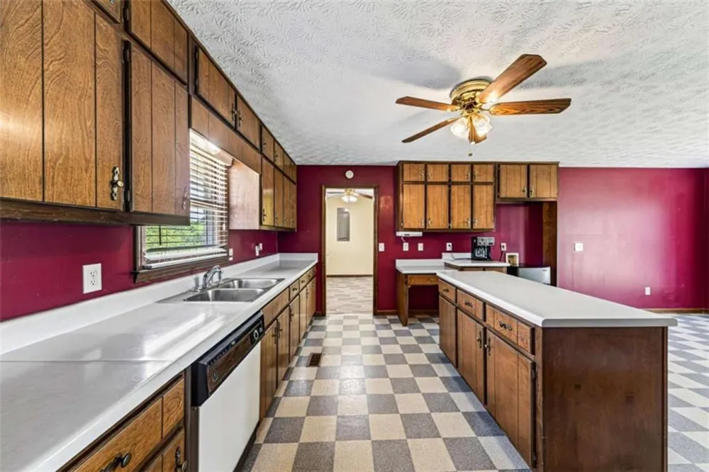 114 Marlow Road Maysville, GA 30558