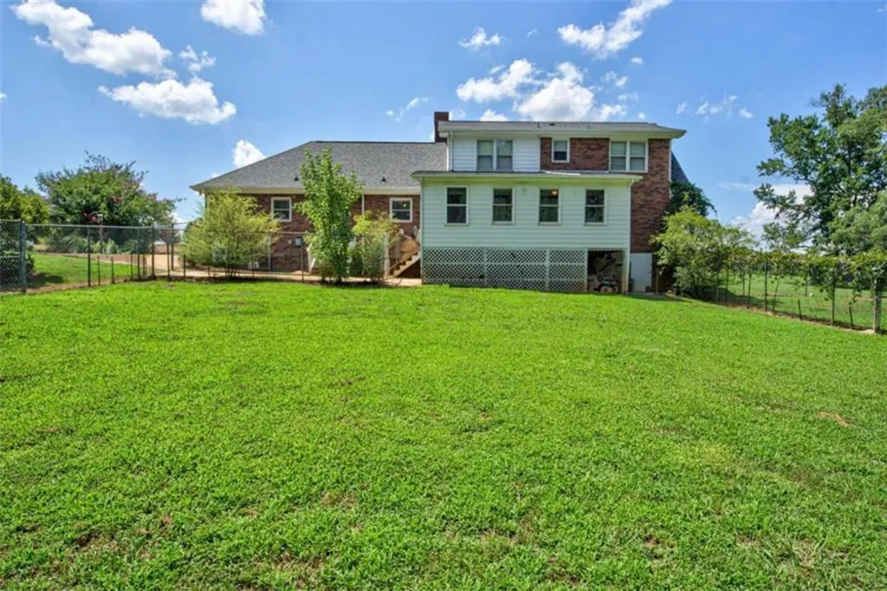 114 Marlow Road Maysville, GA 30558
