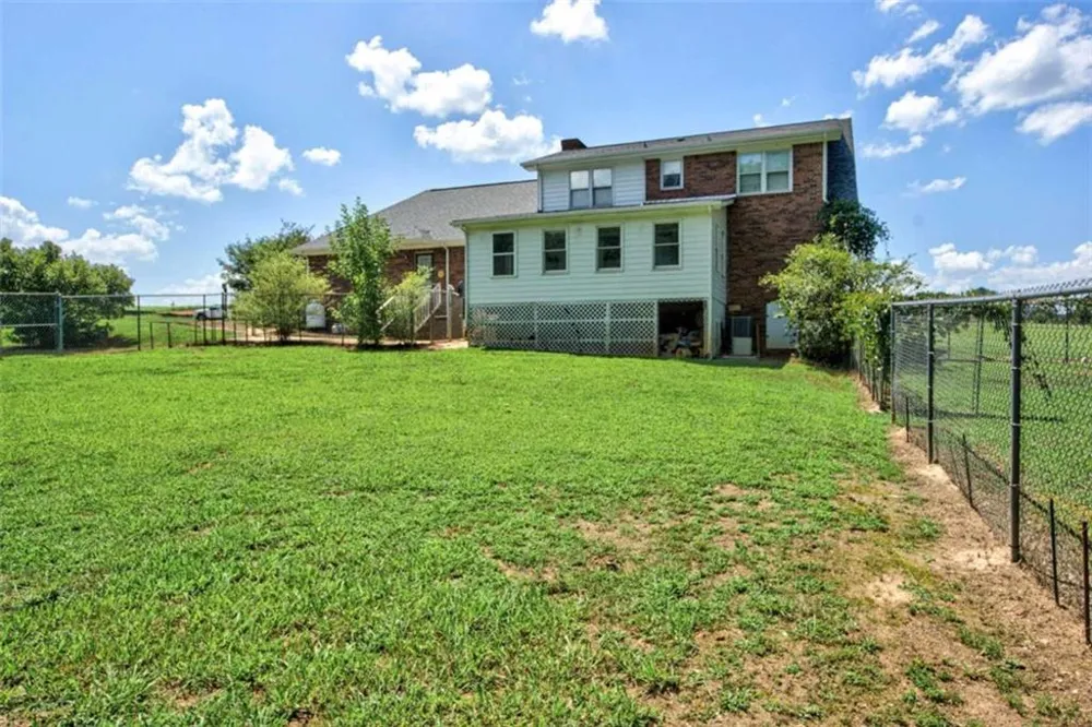 114 Marlow Road Maysville, GA 30558