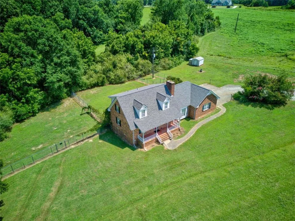 114 Marlow Road Maysville, GA 30558