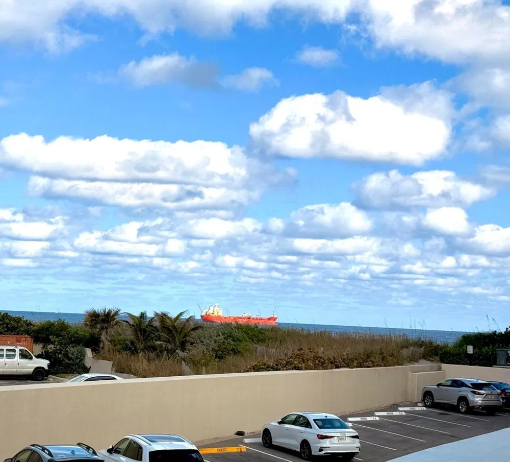 5480 Ocean Drive #B1a Singer Island, FL 33404