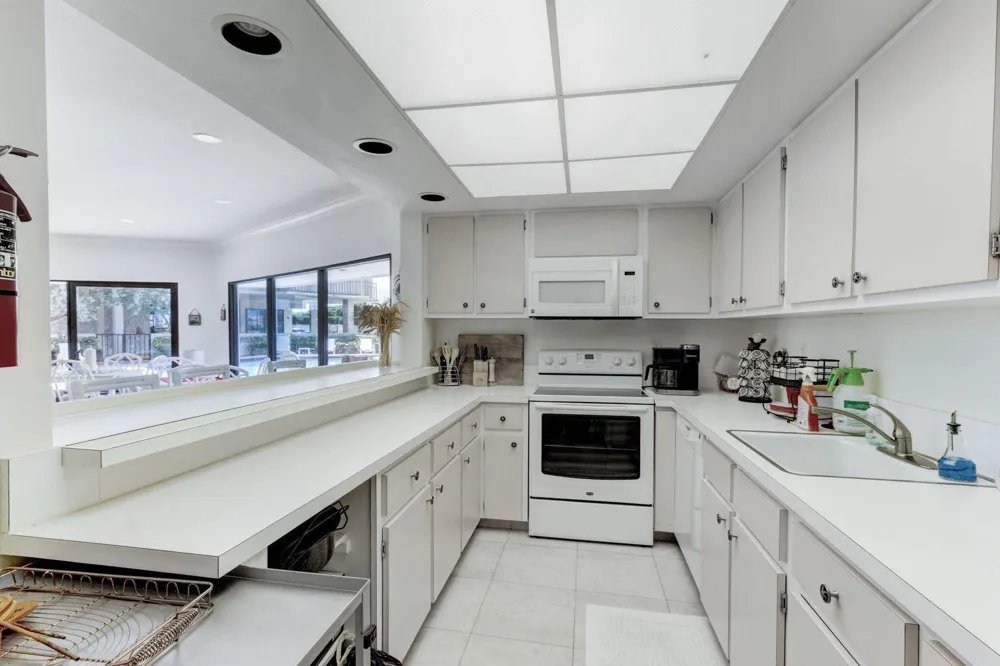 5480 Ocean Drive #B1a Singer Island, FL 33404