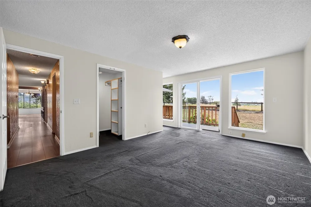 43729 284th Avenue SE Enumclaw, WA 98022