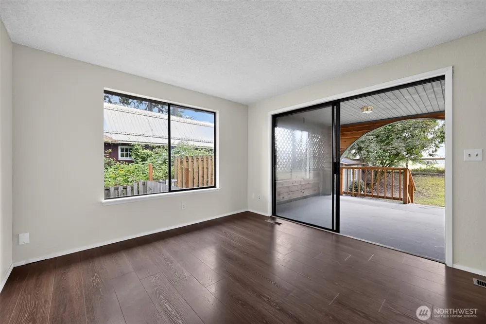 43729 284th Avenue SE Enumclaw, WA 98022