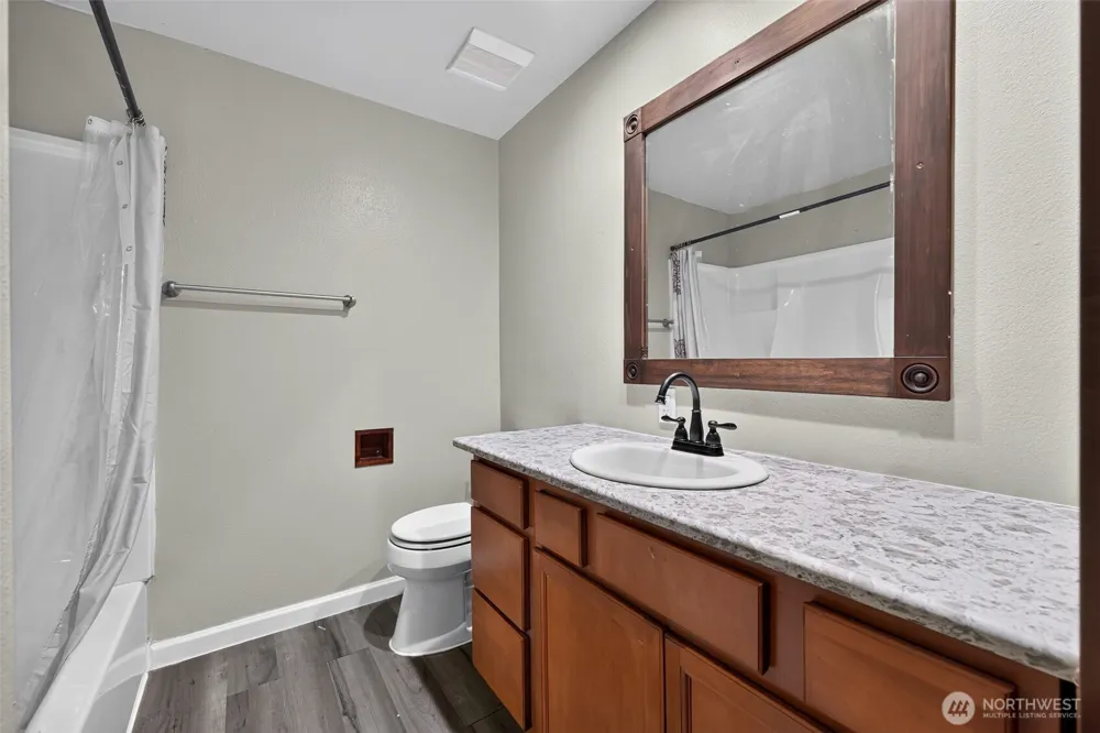 43729 284th Avenue SE Enumclaw, WA 98022