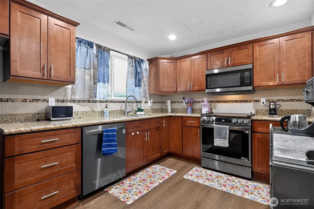 43729 284th Avenue SE Enumclaw, WA 98022