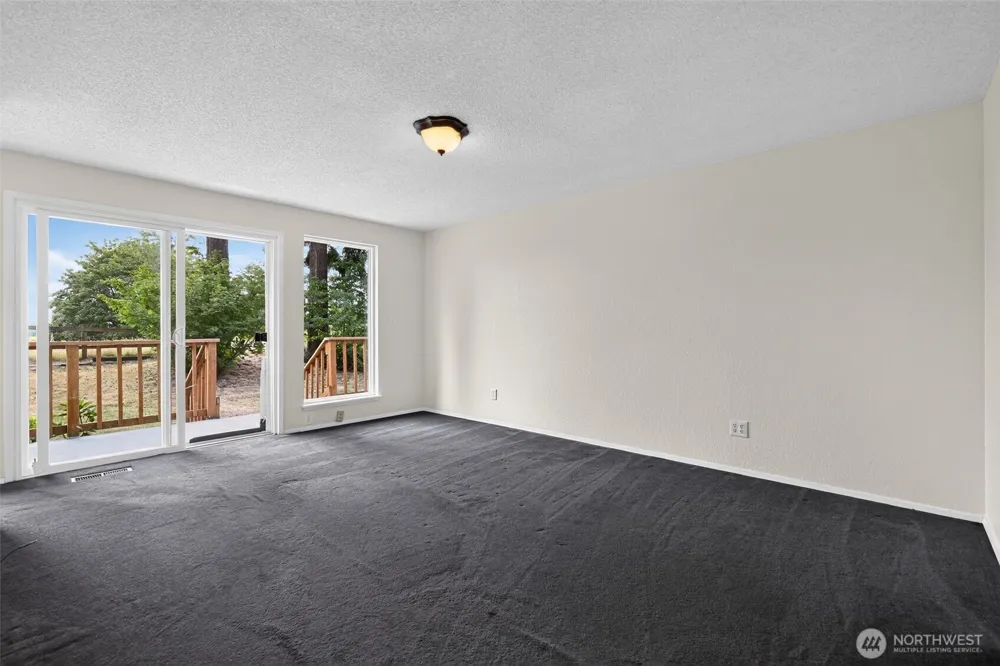 43729 284th Avenue SE Enumclaw, WA 98022