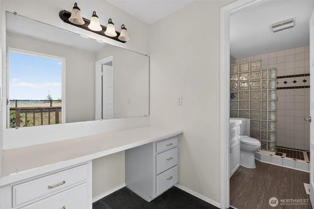 43729 284th Avenue SE Enumclaw, WA 98022