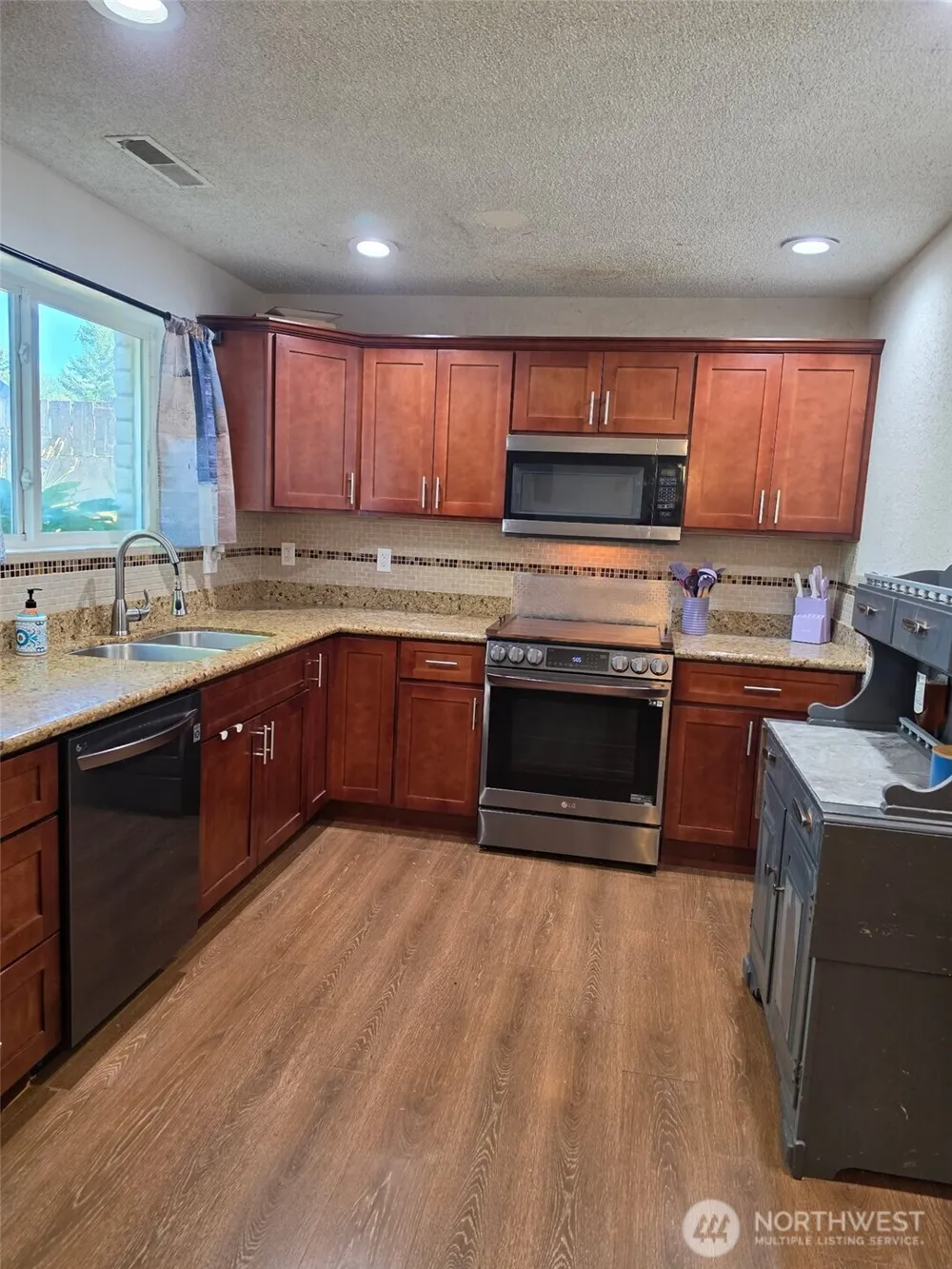 43729 284th Avenue SE Enumclaw, WA 98022