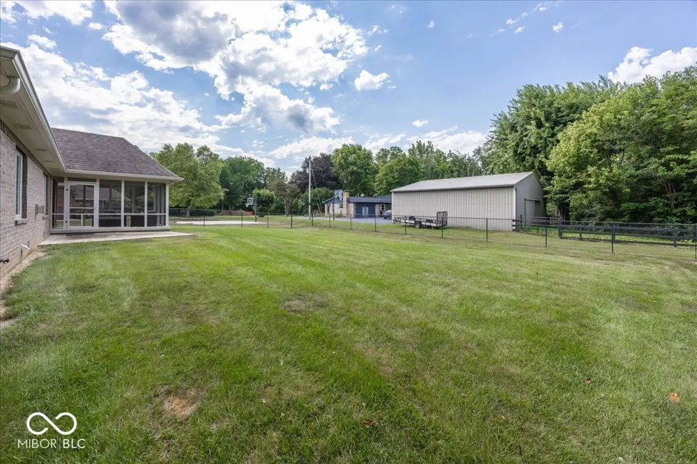 7082 Bitternut Lane Plainfield, IN 46168