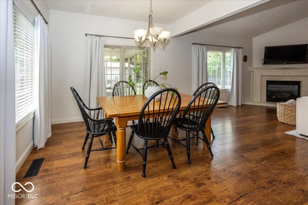 7082 Bitternut Lane Plainfield, IN 46168