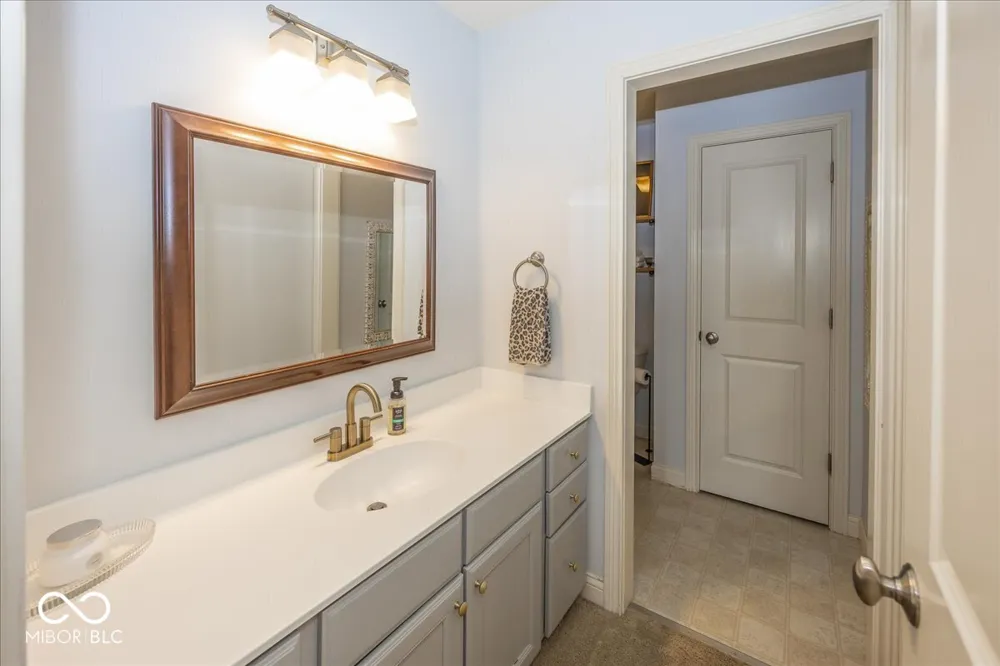 7082 Bitternut Lane Plainfield, IN 46168