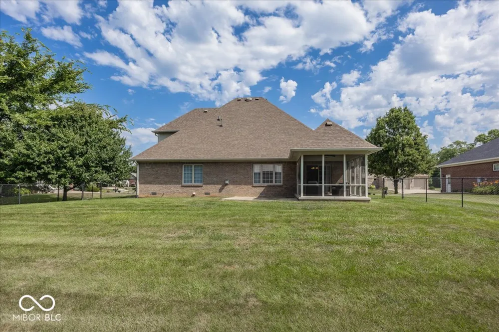 7082 Bitternut Lane Plainfield, IN 46168