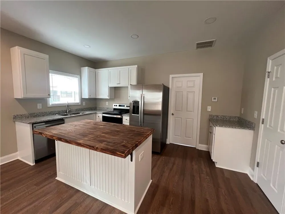 1027 Park Hill Drive Gainesville, GA 30501