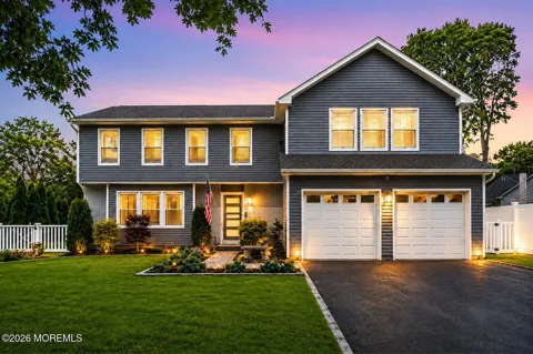 4 Laurel Crest Drive