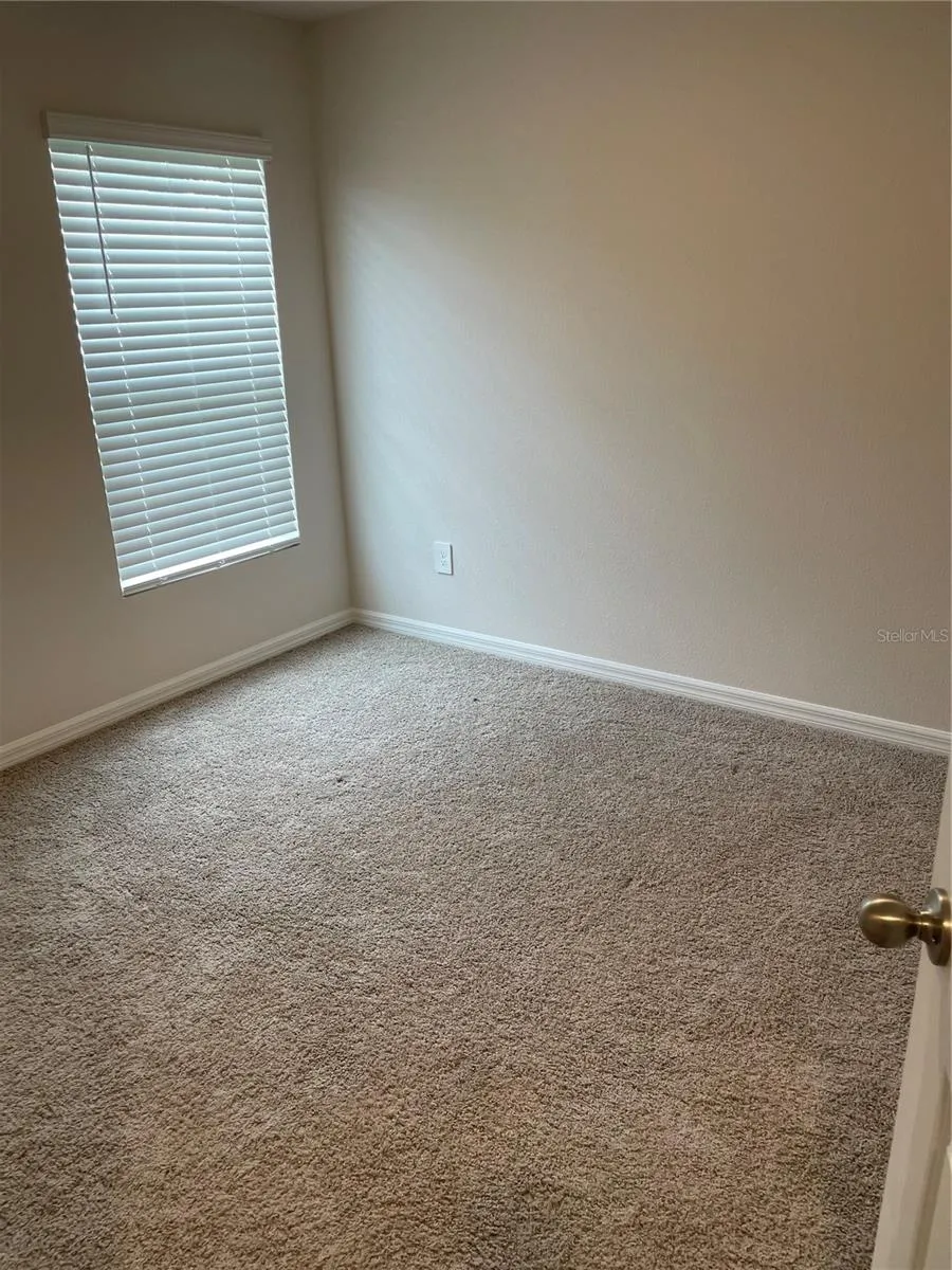 10650 HIDDEN BANKS GLEN Parrish, FL 34219