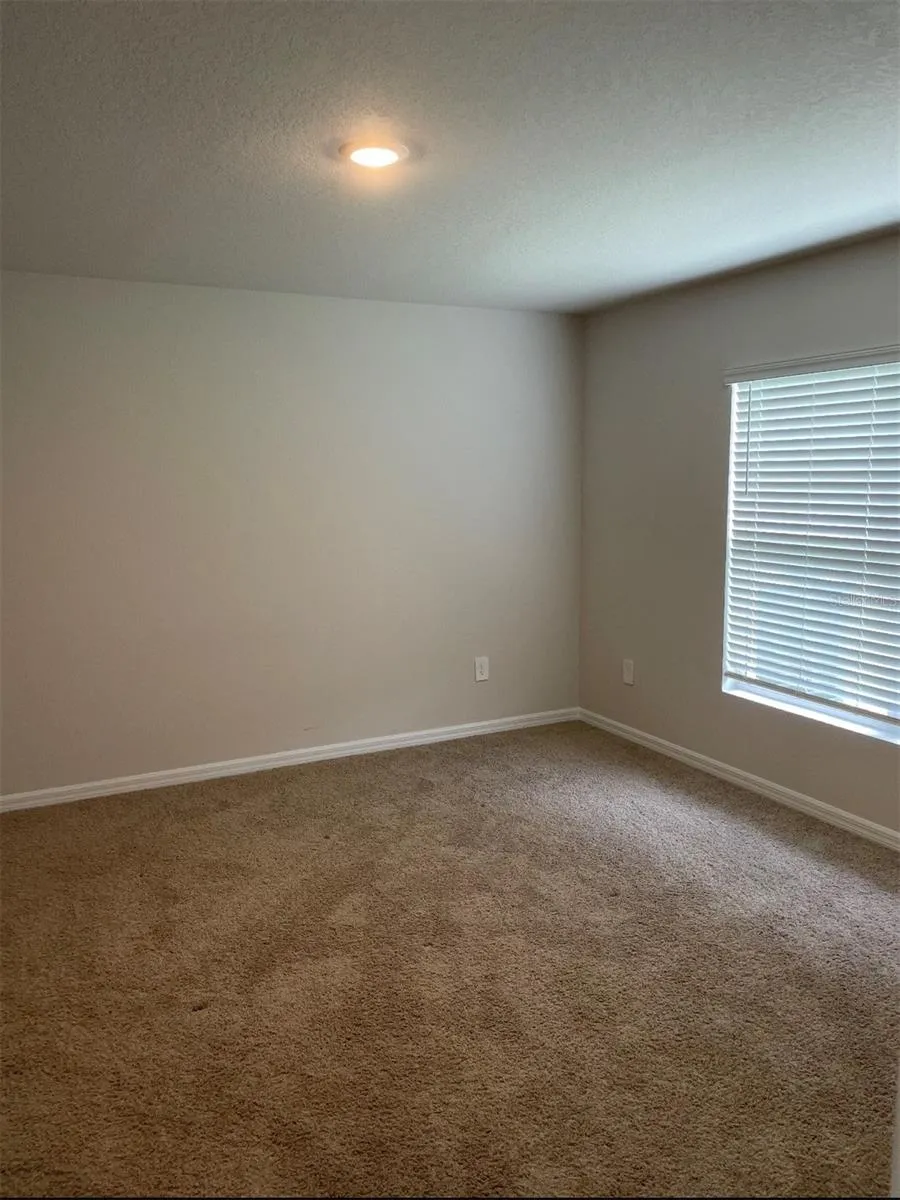 10650 HIDDEN BANKS GLEN Parrish, FL 34219