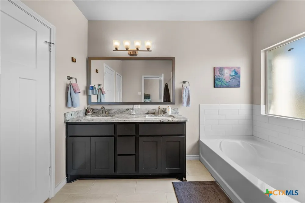 1527 Mountain Crest Cove Salado, TX 76571