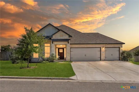 1527 Mountain Crest Cove
