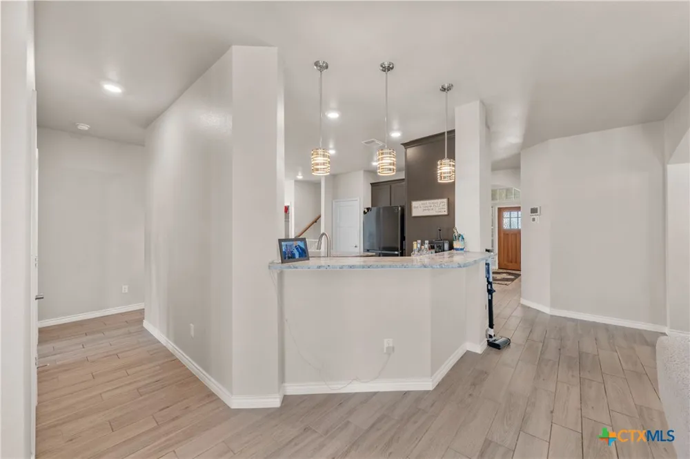1527 Mountain Crest Cove Salado, TX 76571