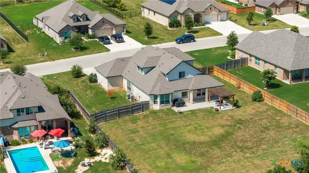 1527 Mountain Crest Cove Salado, TX 76571