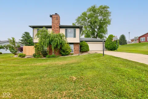 1925 E Woodside Village Drive