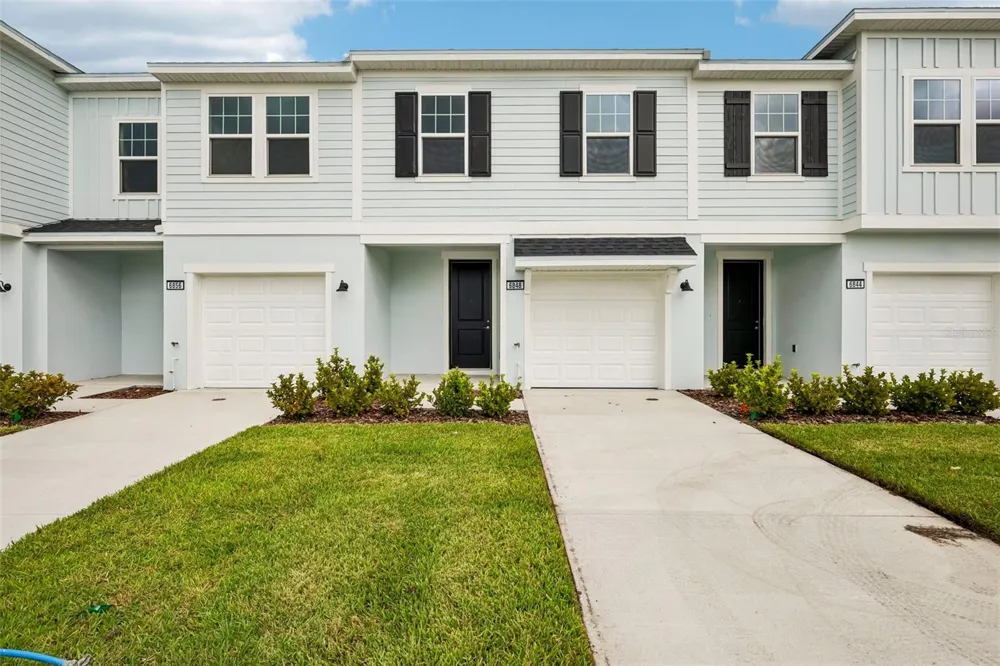6848 HOLCOMBE DOWN DRIVE Zephyrhills, FL 33541