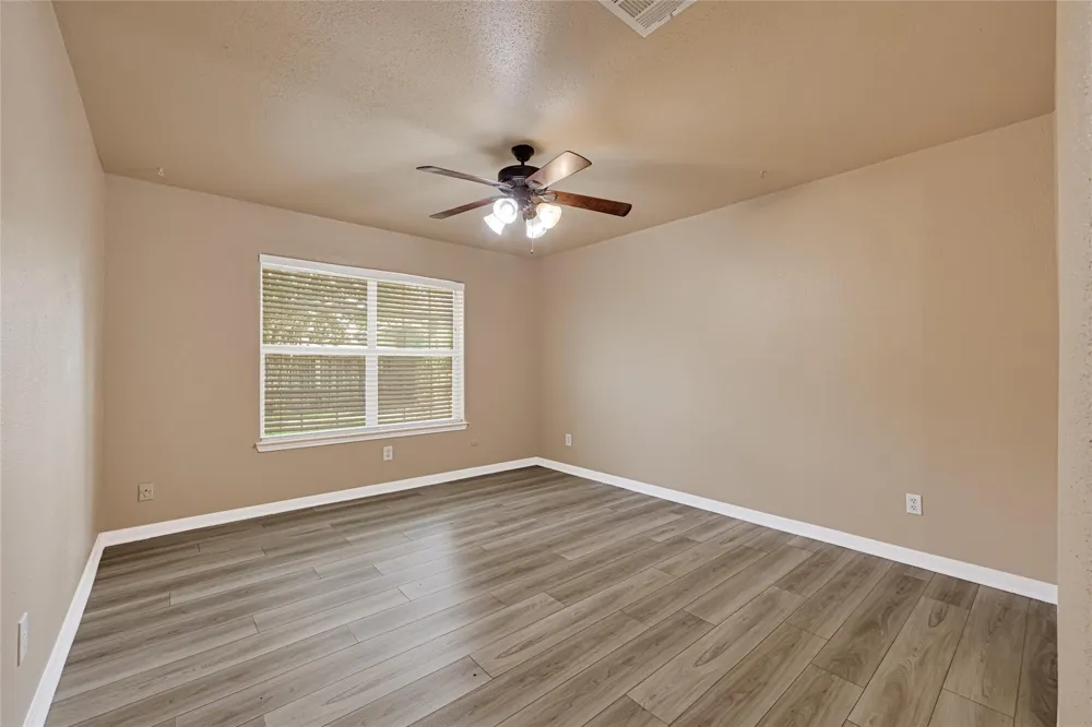 7323 Log View Drive Houston, TX 77040