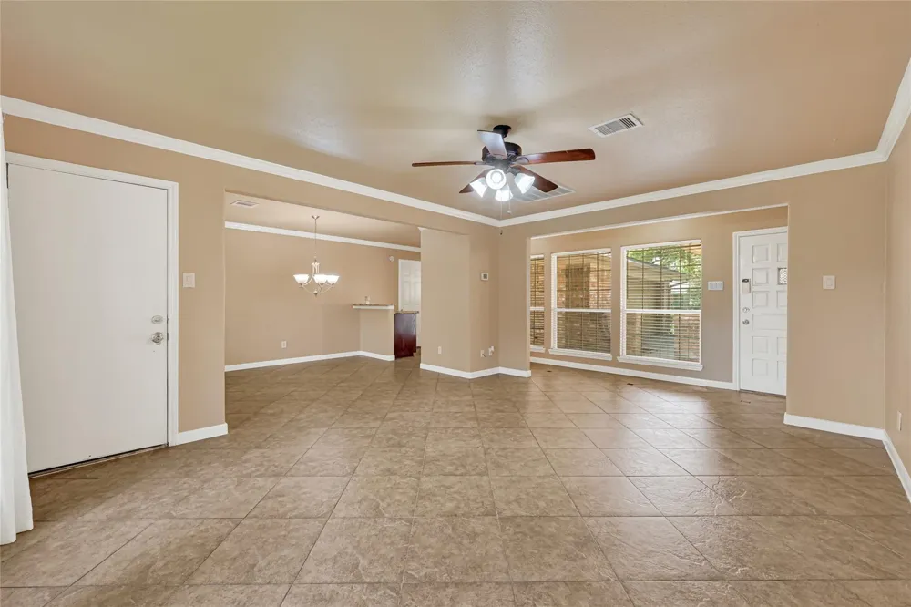 7323 Log View Drive Houston, TX 77040