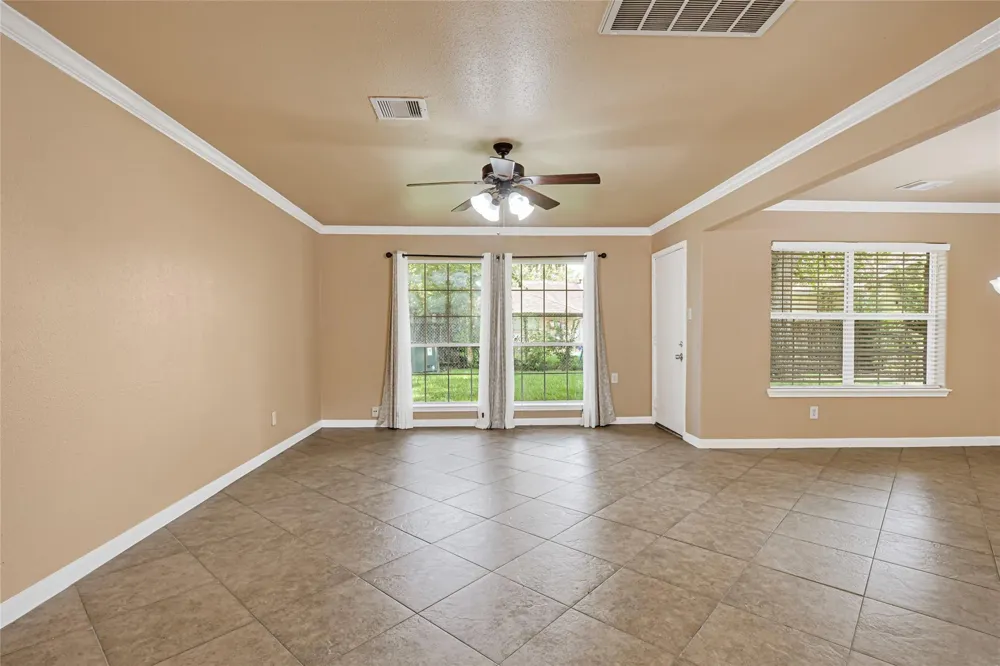 7323 Log View Drive Houston, TX 77040
