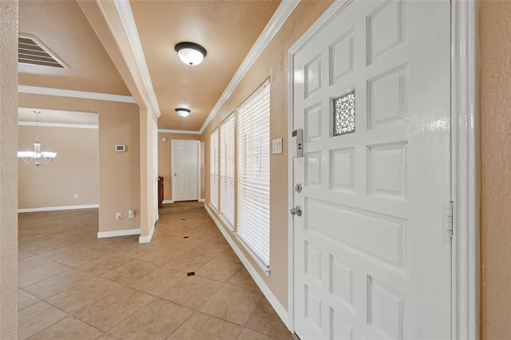 7323 Log View Drive Houston, TX 77040