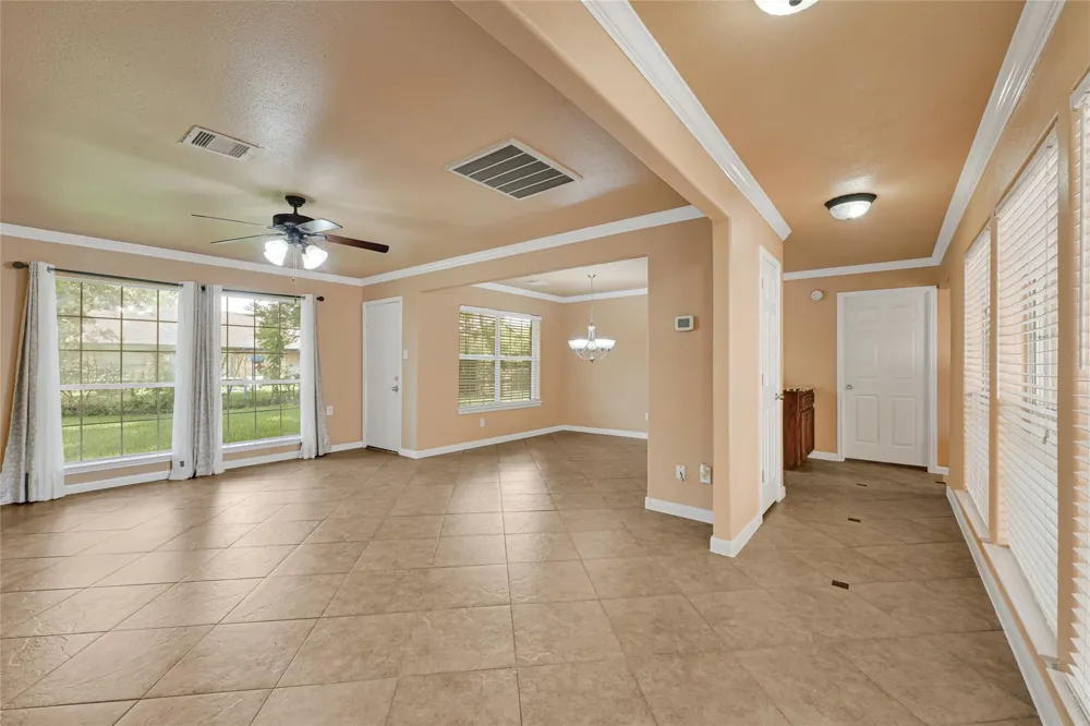 7323 Log View Drive Houston, TX 77040