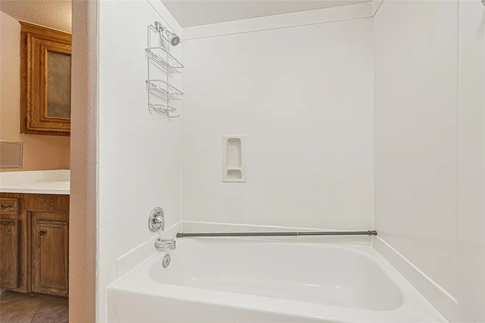 7323 Log View Drive Houston, TX 77040