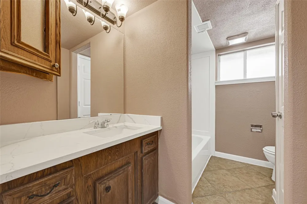 7323 Log View Drive Houston, TX 77040