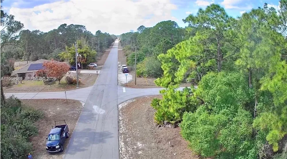 901 E 17th St Lehigh Acres, FL 33972
