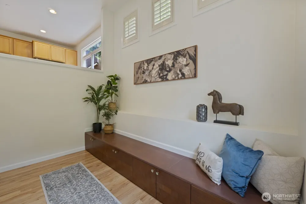 71 Sunset Court NW Issaquah, WA 98027
