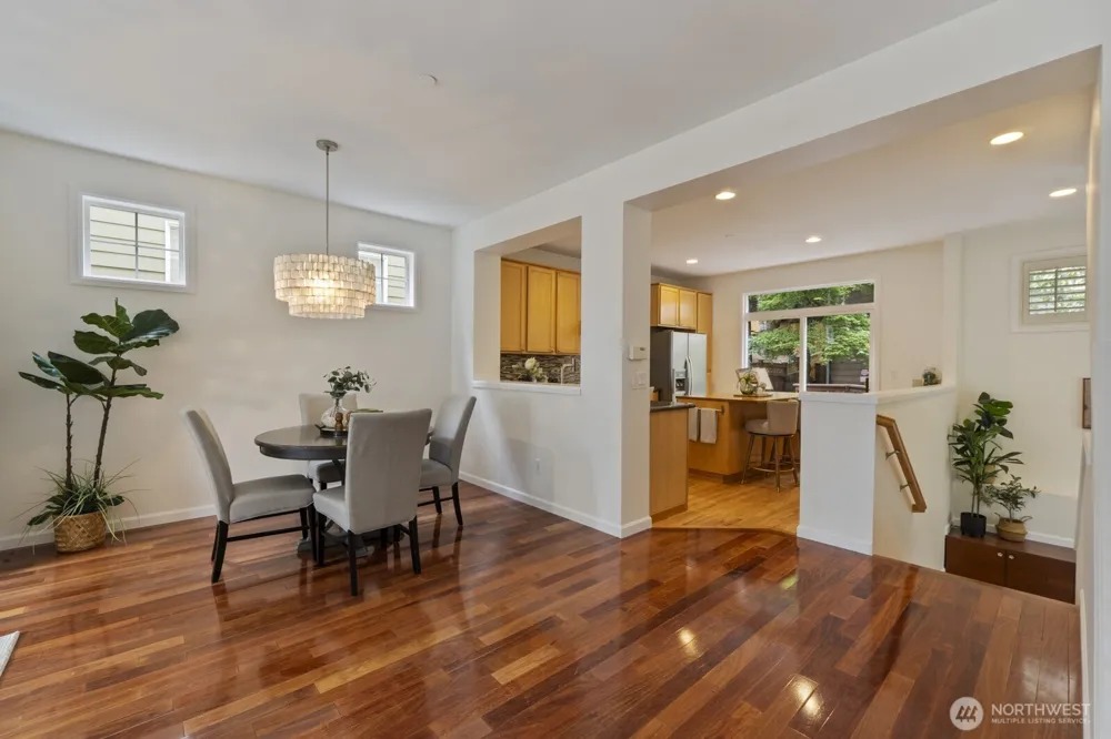 71 Sunset Court NW Issaquah, WA 98027