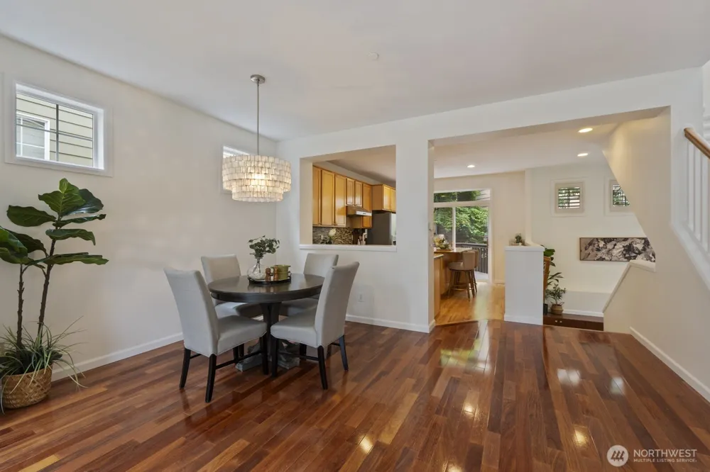 71 Sunset Court NW Issaquah, WA 98027