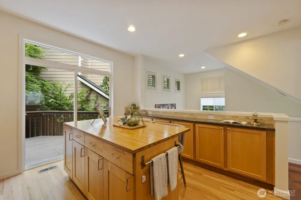 71 Sunset Court NW Issaquah, WA 98027