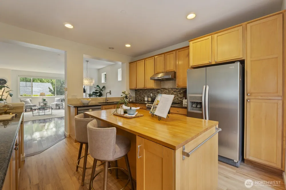 71 Sunset Court NW Issaquah, WA 98027