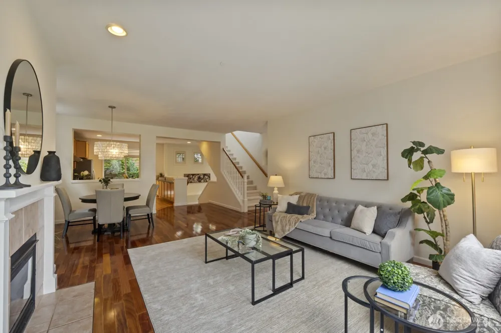 71 Sunset Court NW Issaquah, WA 98027