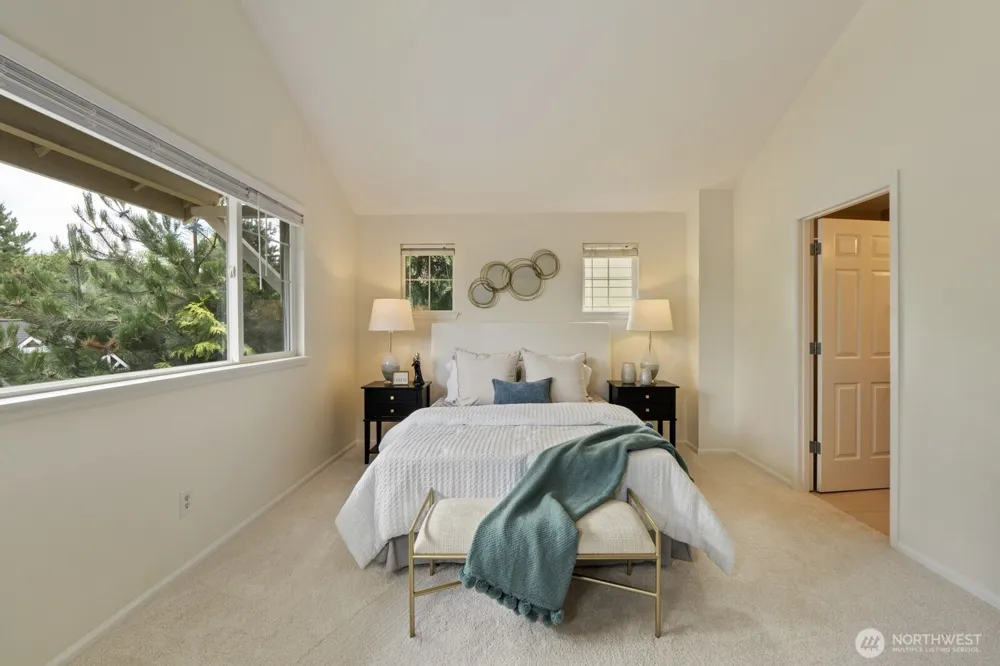 71 Sunset Court NW Issaquah, WA 98027