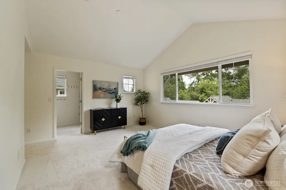 71 Sunset Court NW Issaquah, WA 98027