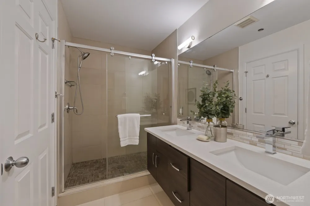 71 Sunset Court NW Issaquah, WA 98027