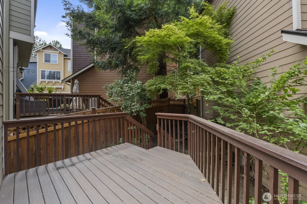 71 Sunset Court NW Issaquah, WA 98027