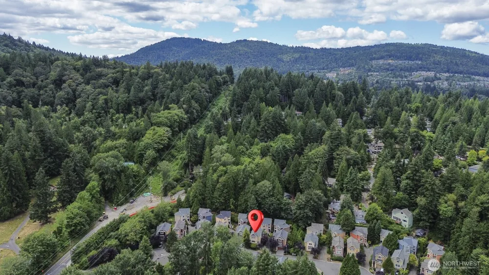 71 Sunset Court NW Issaquah, WA 98027